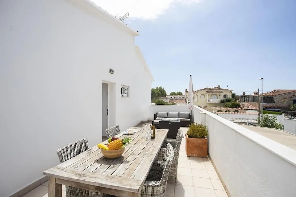 1001 Apartamento Para 4 Personas By Homeselectspain Ampuriabrava España